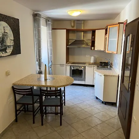 Apartments&rooms Riva