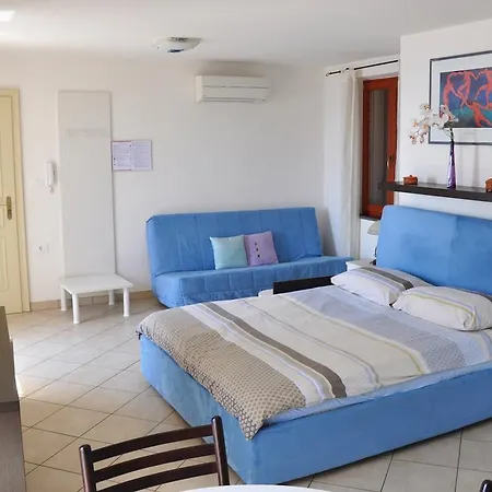 Apartments&rooms Riva
